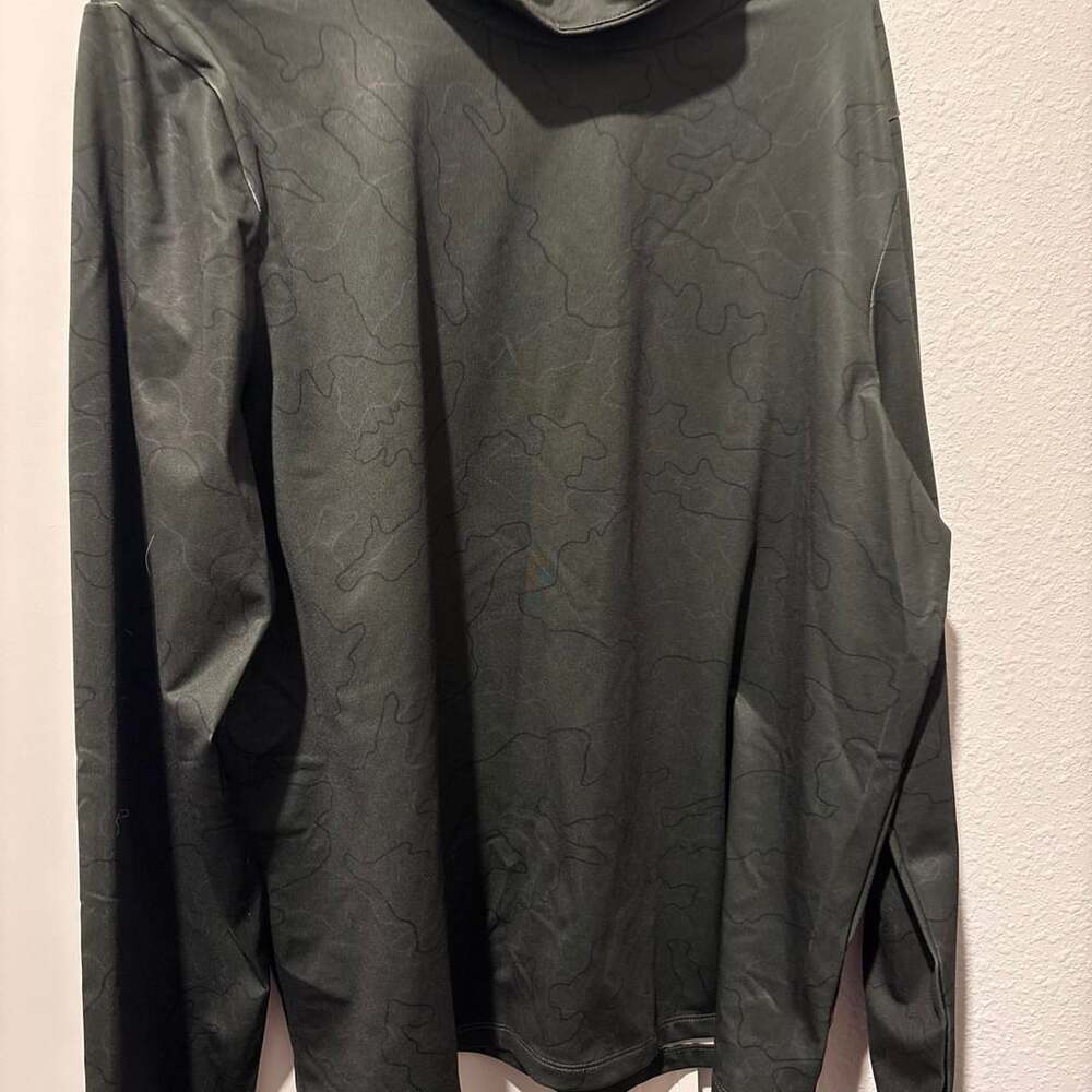 Under Armour Camo Hoodie Size XL Black Athletic Pullover